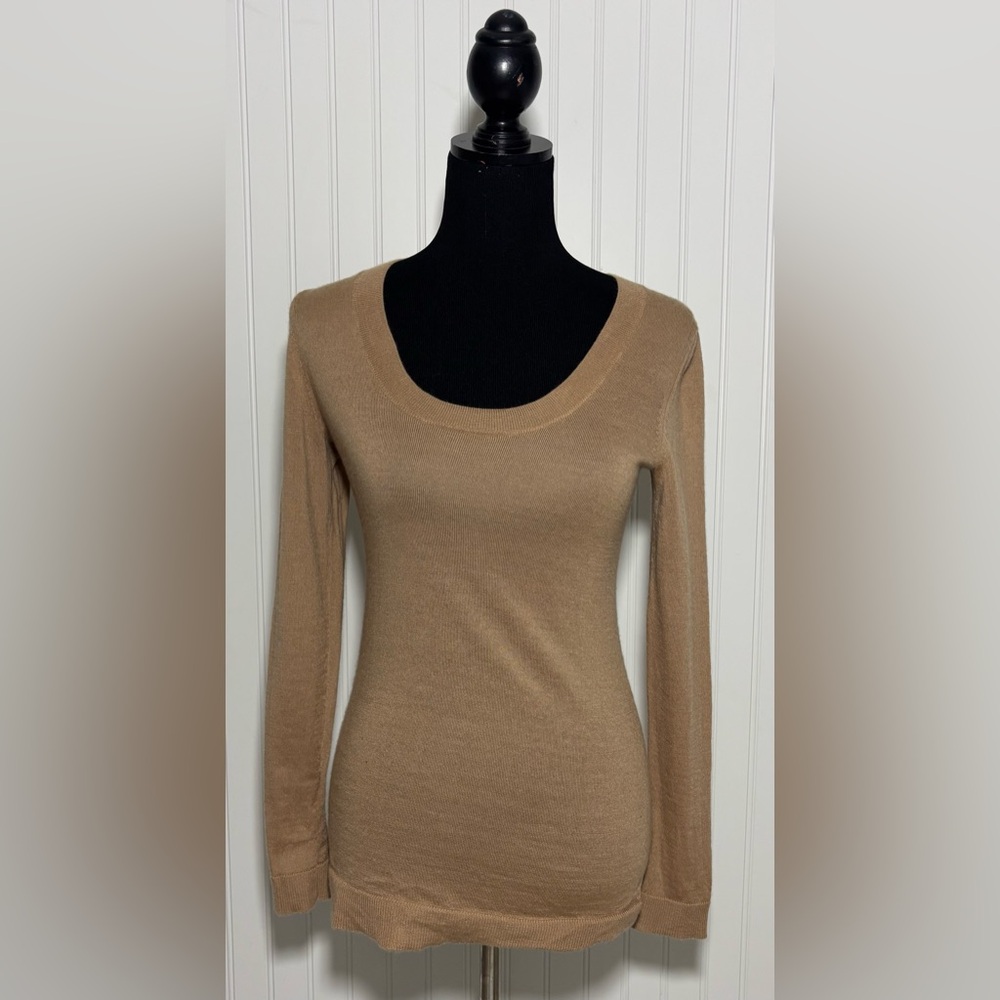Gap Maternity Wool Tan Scoop Neck Sweater Lightweight Size Small Minimalist